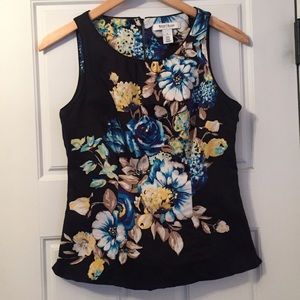 White House Black Market fully lined floral top